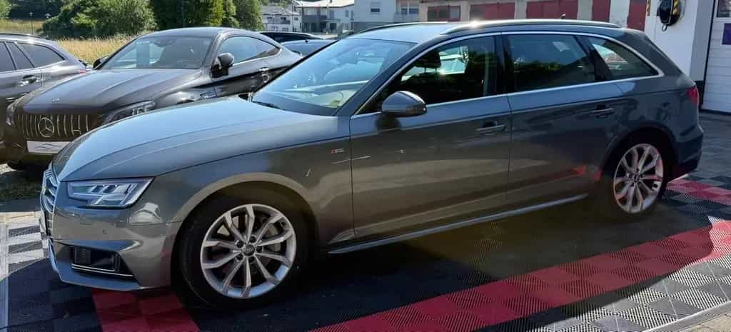 Audi A4 Avant*S LINE*ACC*SPUR*KEYLESS* 06/2017-photo-4