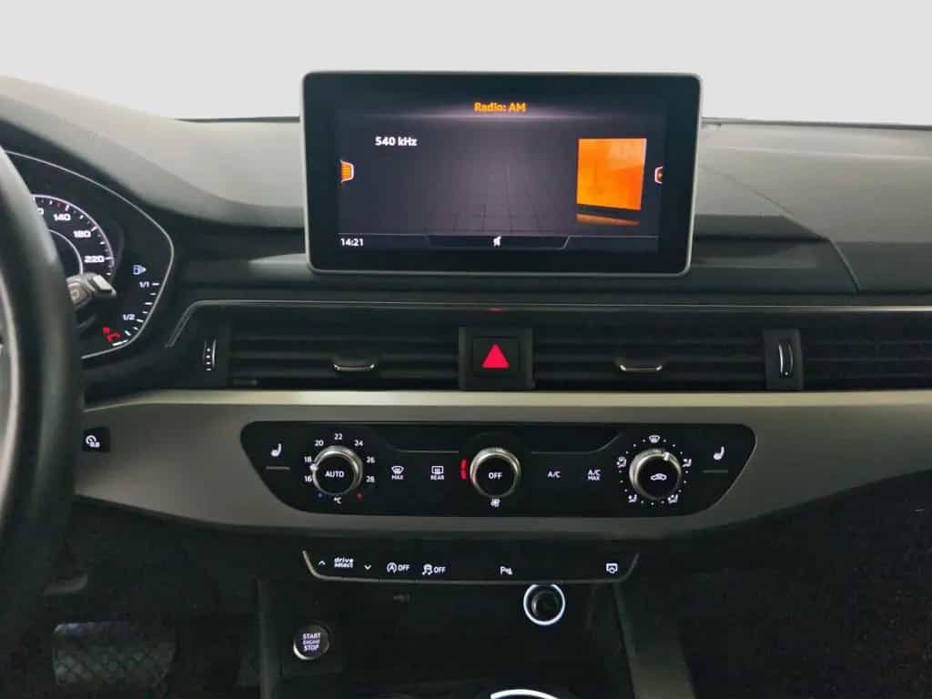 Audi A4 Avant 3.0 TDI qu Business LED Pano ACC 08/2018-photo-12