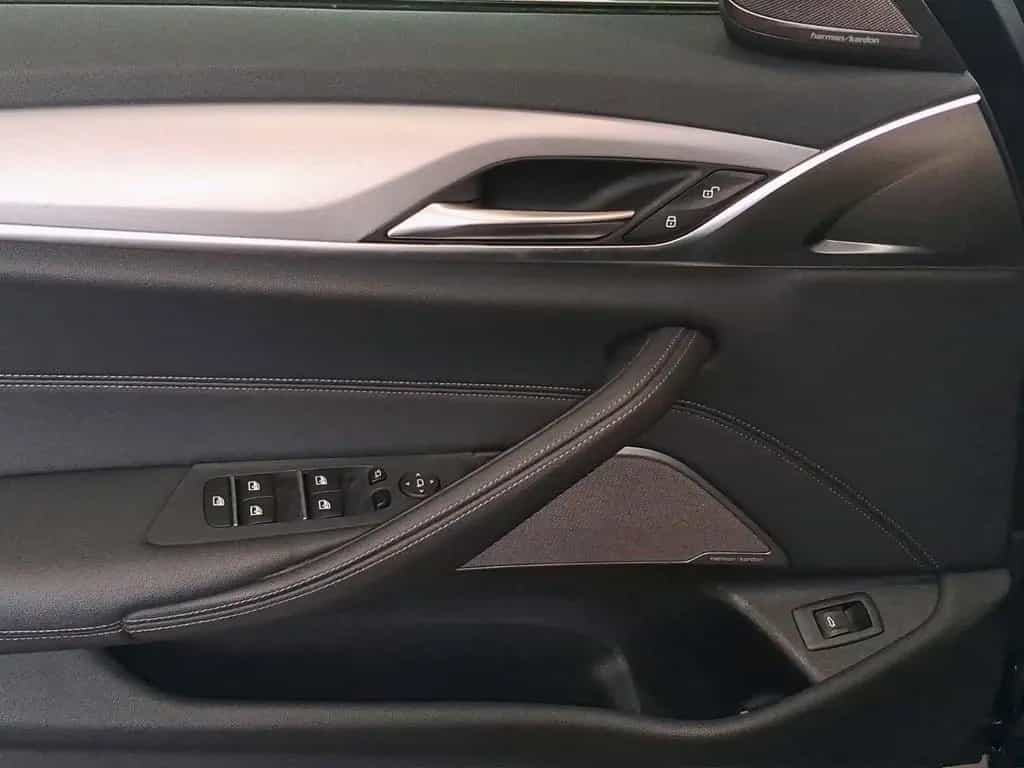 BMW 520 d Touring xDrive,Navi,LED,Leder,ACC,Pano,AHK 04/2021-photo-10