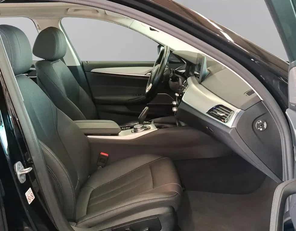 BMW 520 d Touring xDrive,Navi,LED,Leder,ACC,Pano,AHK 04/2021-photo-8