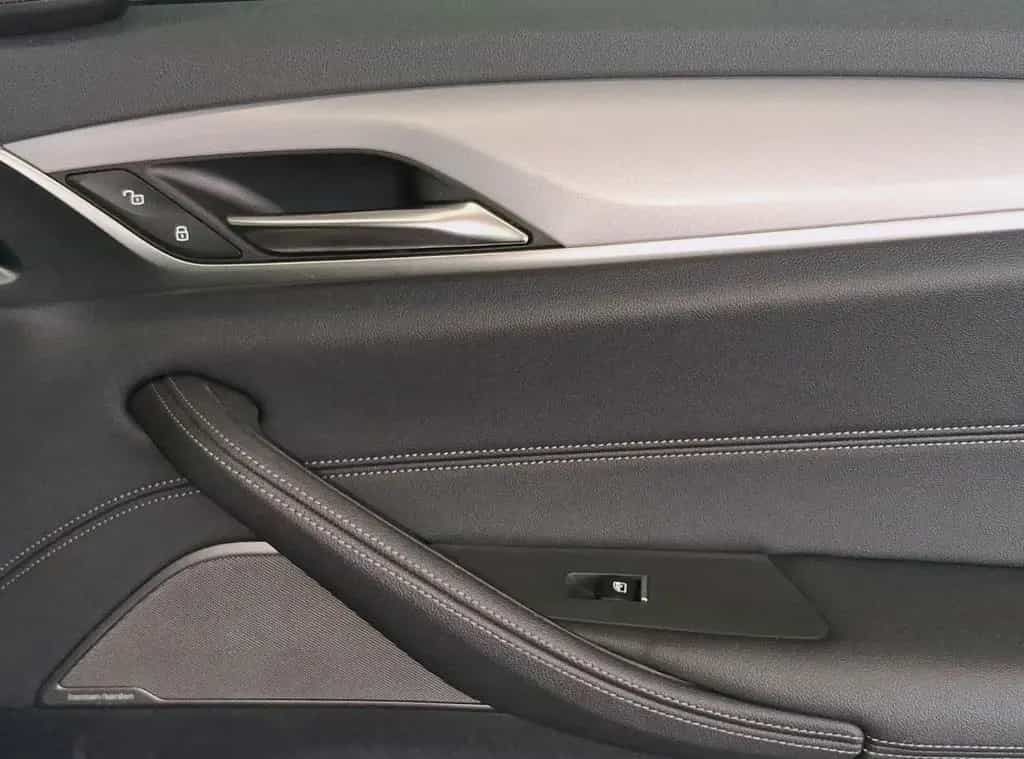 BMW 520 d Touring xDrive,Navi,LED,Leder,ACC,Pano,AHK 04/2021-photo-9