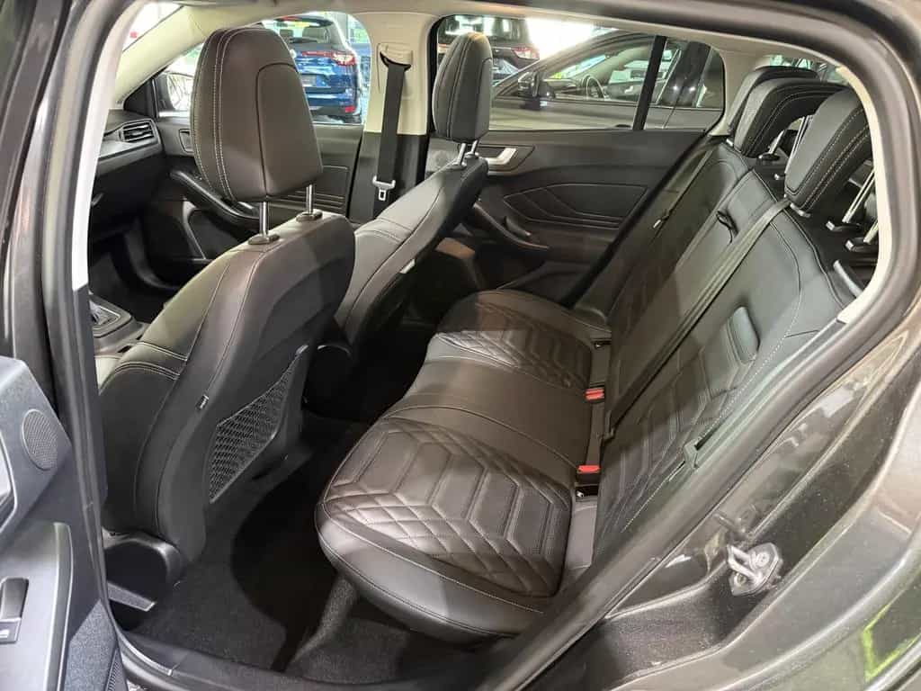 Ford Focus Tur 1.0i ActiveX Matrix LED Pano AHK ACC 02/2023-photo-12