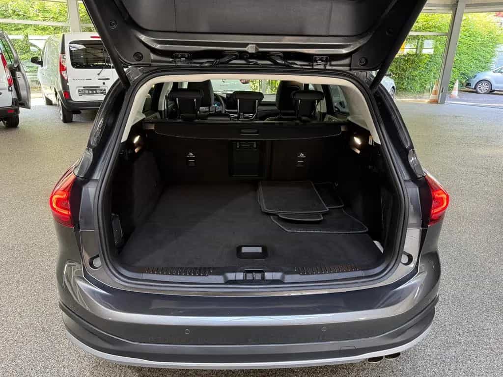 Ford Focus Tur 1.0i ActiveX Matrix LED Pano AHK ACC 02/2023-photo-13