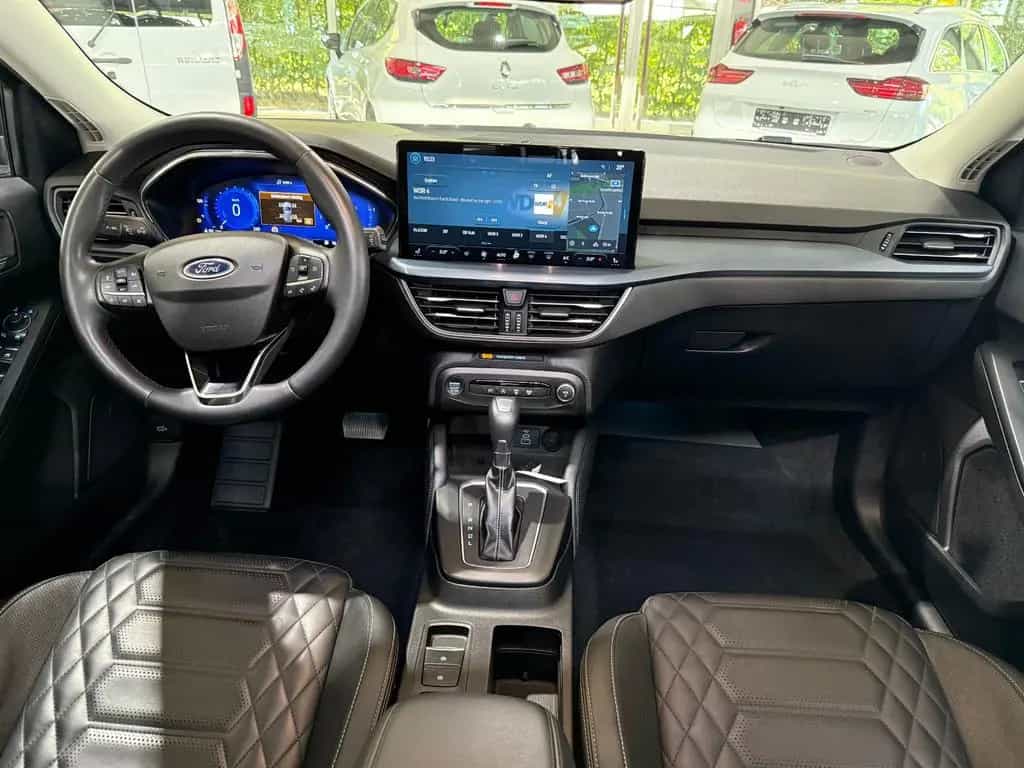Ford Focus Tur 1.0i ActiveX Matrix LED Pano AHK ACC 02/2023-photo-3