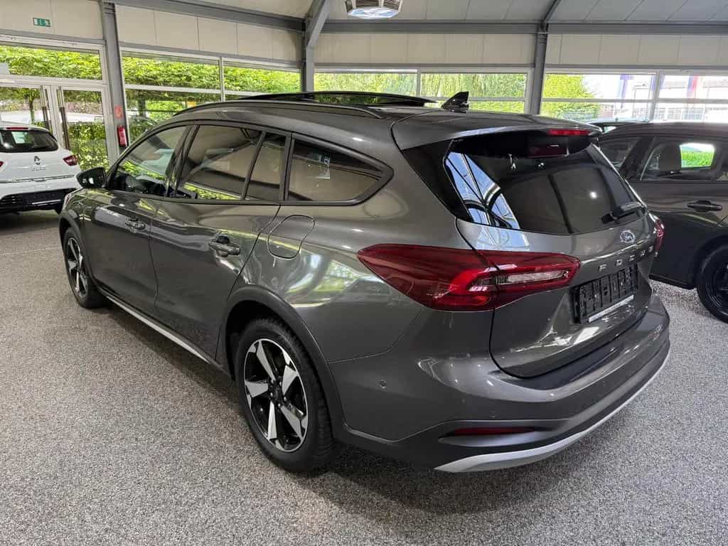 Ford Focus Tur 1.0i ActiveX Matrix LED Pano AHK ACC 02/2023-photo-6