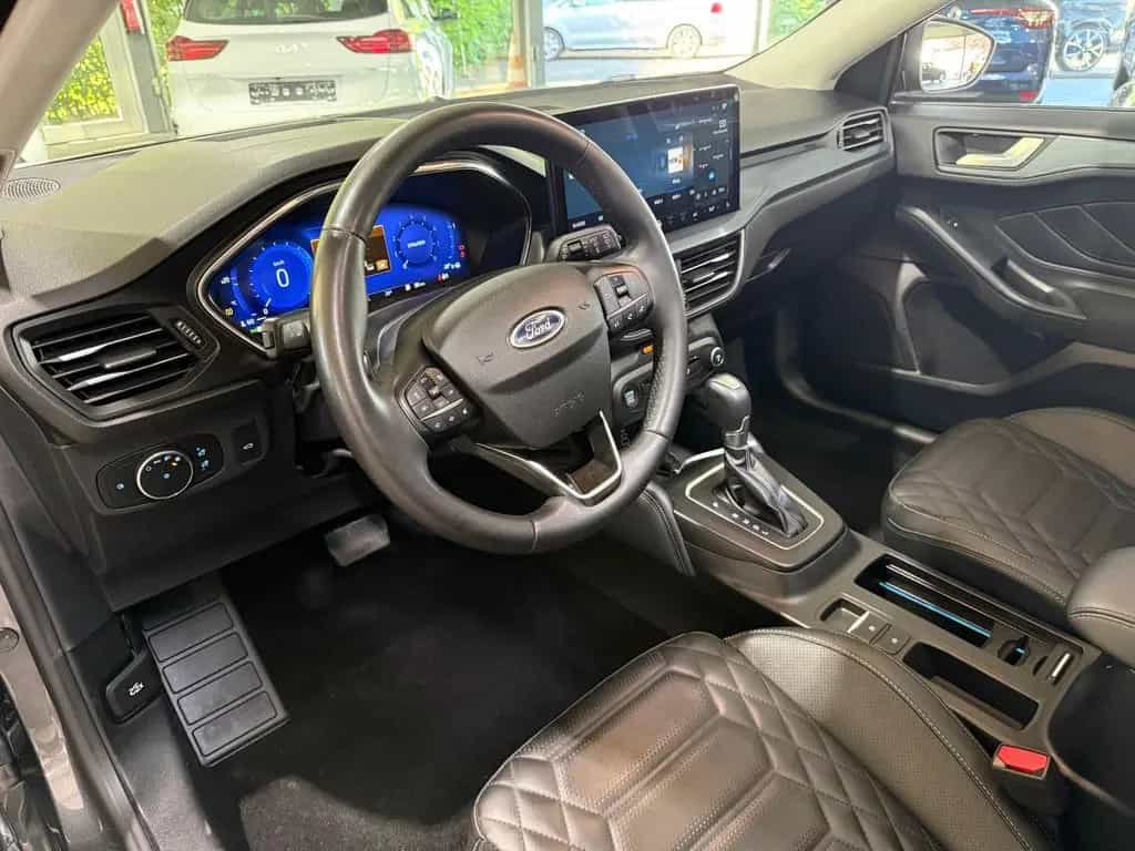 Ford Focus Tur 1.0i ActiveX Matrix LED Pano AHK ACC 02/2023-photo-8
