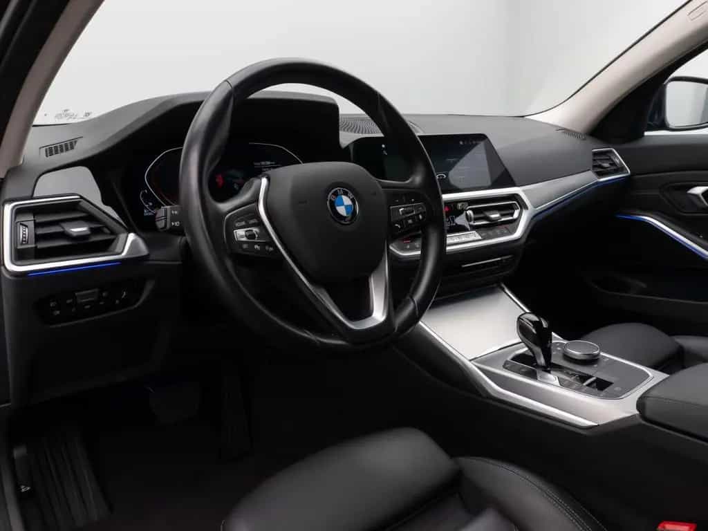 BMW 320 d xD Sport Line Kamera Laser HiFi AHK Komfort 07/2022-photo-20