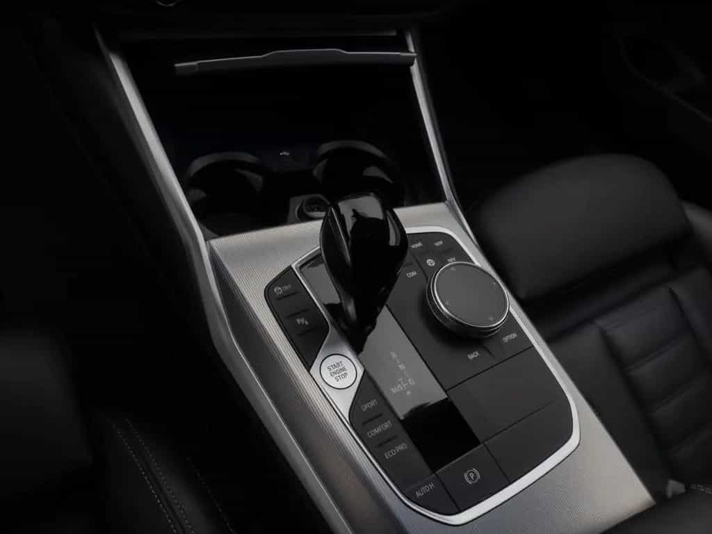 BMW 320 d xD Sport Line Kamera Laser HiFi AHK Komfort 07/2022-photo-22
