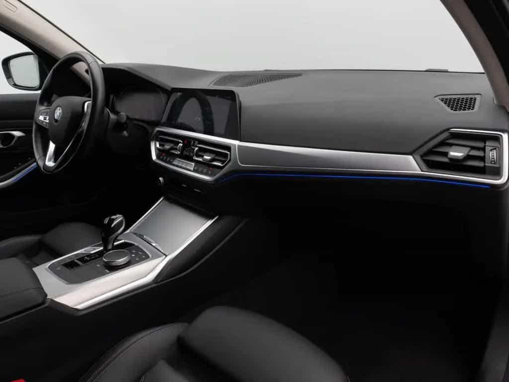 BMW 320 d xD Sport Line Kamera Laser HiFi AHK Komfort 07/2022-photo-23