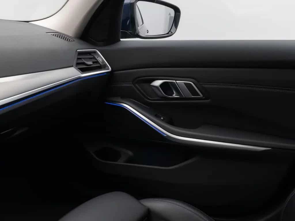 BMW 320 d xD Sport Line Kamera Laser HiFi AHK Komfort 07/2022-photo-32