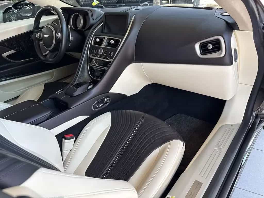 Aston Martin DB11 V12 LAUN. EDI. FOLIERT AMR UPGRADE B&O 12/2016-photo-22