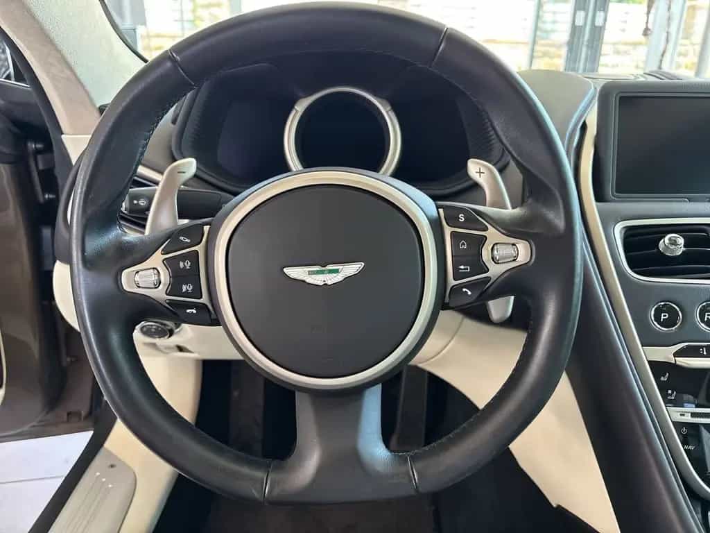 Aston Martin DB11 V12 LAUN. EDI. FOLIERT AMR UPGRADE B&O 12/2016-photo-29