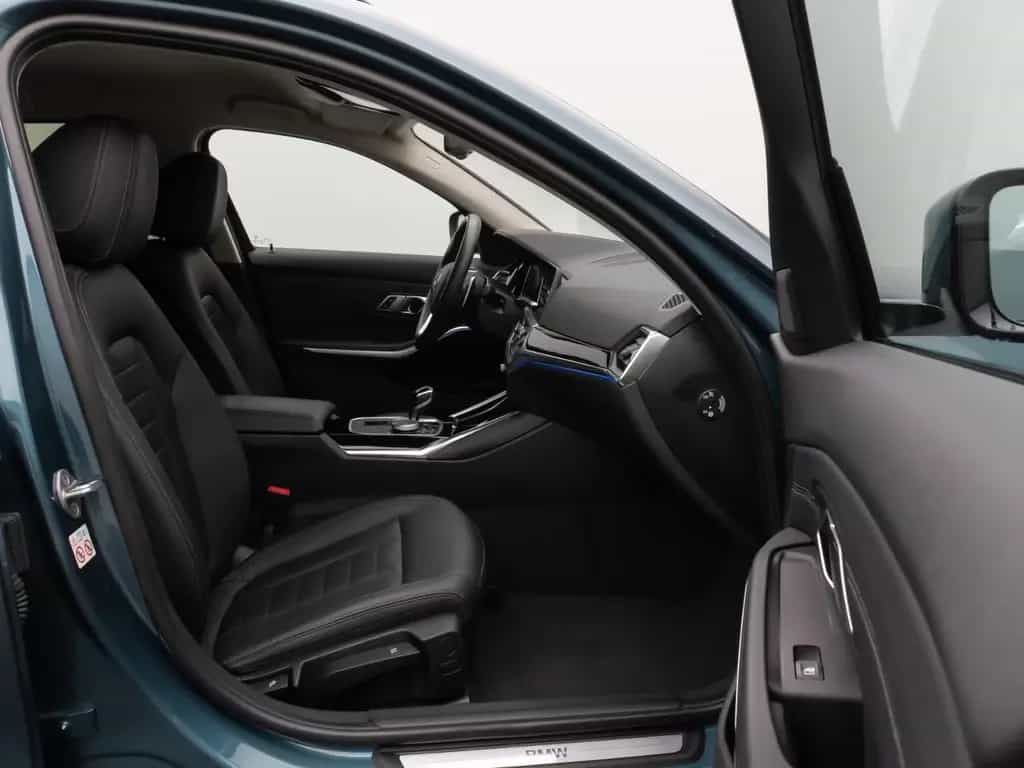 BMW 320 d Luxury Line Kamera HUD DAB HiFi Komfort LED 04/2021-photo-24