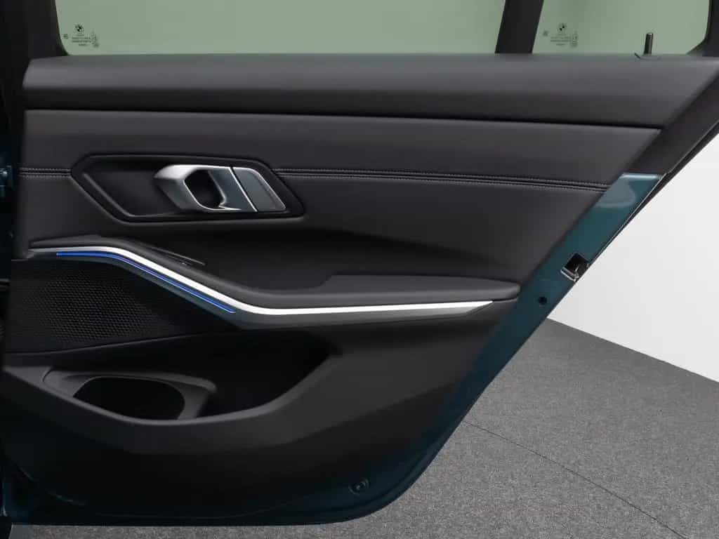 BMW 320 d Luxury Line Kamera HUD DAB HiFi Komfort LED 04/2021-photo-31