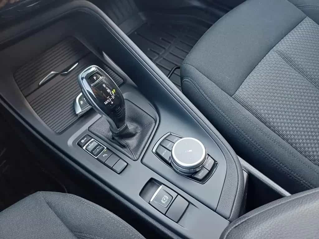 BMW X1 sDrive 18 i 12/2018-photo-9