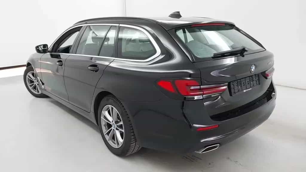 BMW 520 d Touring Steptr.|CockpProf|DrivAssiProf|HUD 06/2022-photo-2