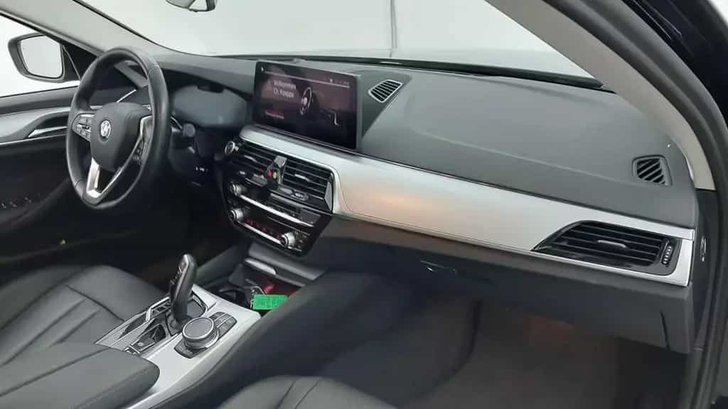 BMW 520 d Touring Steptr.|CockpProf|DrivAssiProf|HUD 06/2022-photo-6