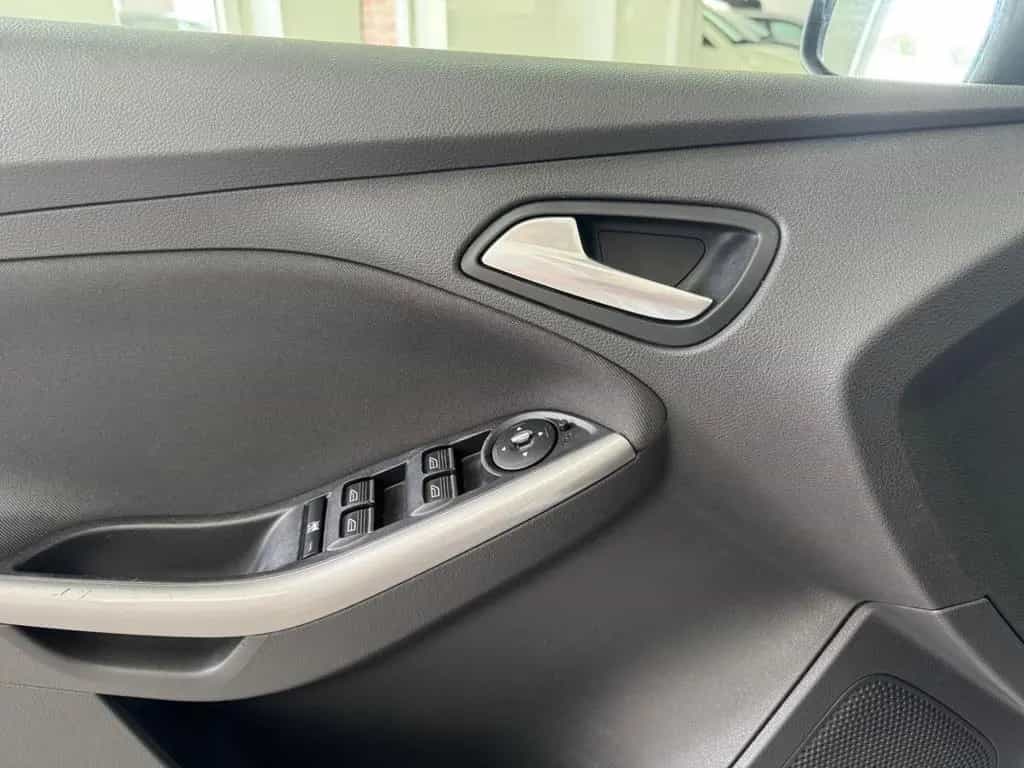 Ford Focus Turnier Sync Edition TÜV&AU neu&Garantie 12/2013-photo-9