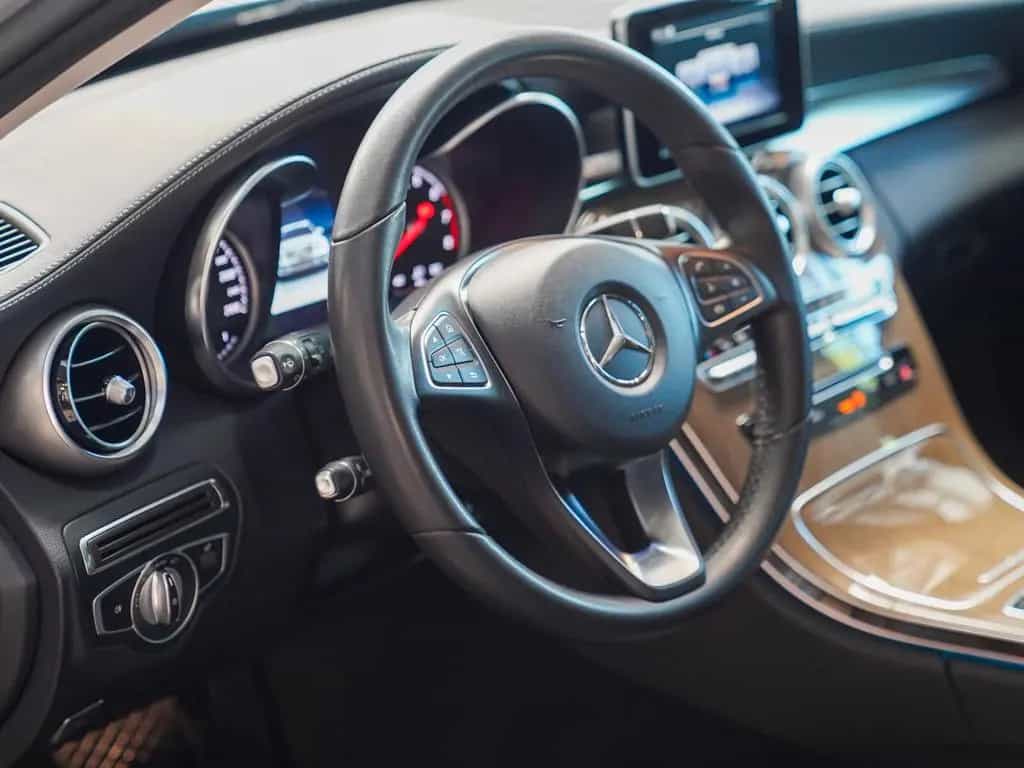Mercedes-Benz C 180 T EXCLUSIVE Linde Ambientebeleuchtung AHK 02/2018-photo-16