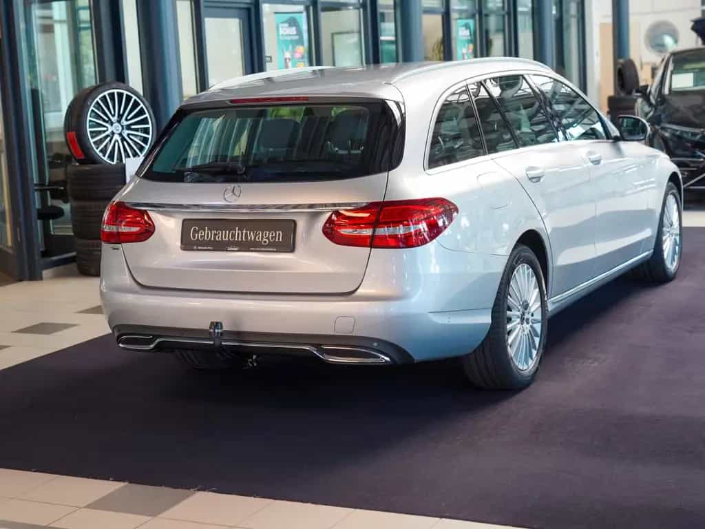 Mercedes-Benz C 180 T EXCLUSIVE Linde Ambientebeleuchtung AHK 02/2018-photo-2