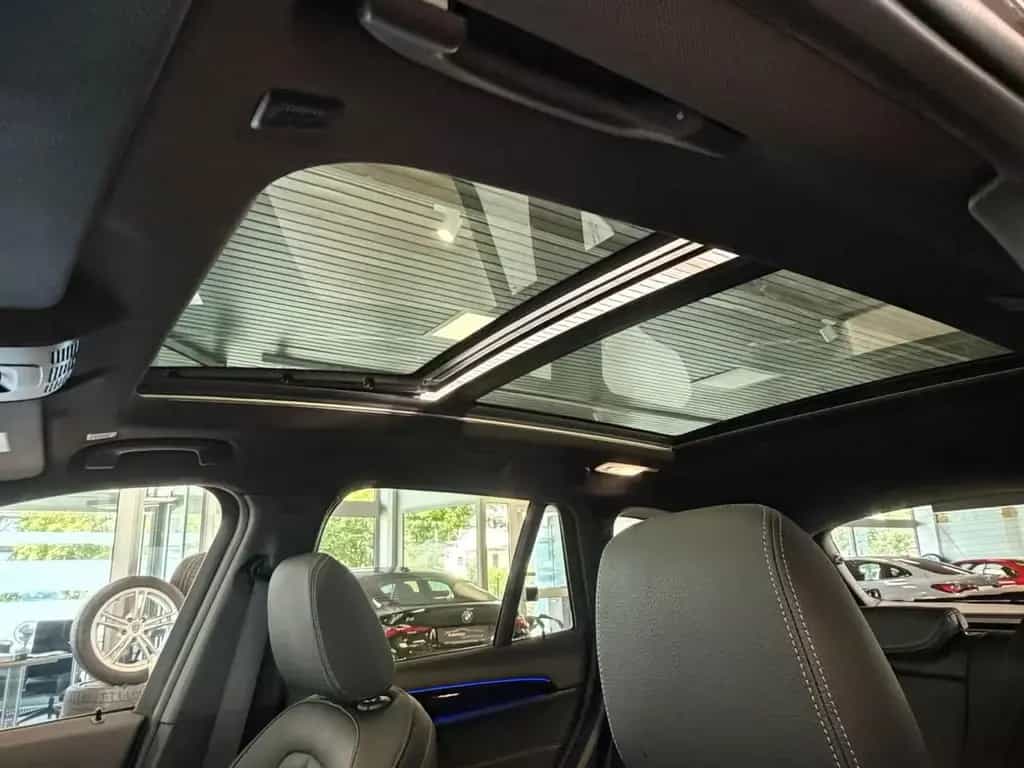 BMW X1 xDrive 20 i M Sport Automatik Pano AHK LED 02/2021-photo-14