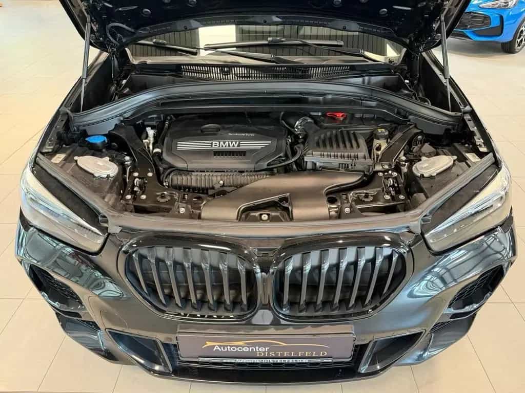 BMW X1 xDrive 20 i M Sport Automatik Pano AHK LED 02/2021-photo-16