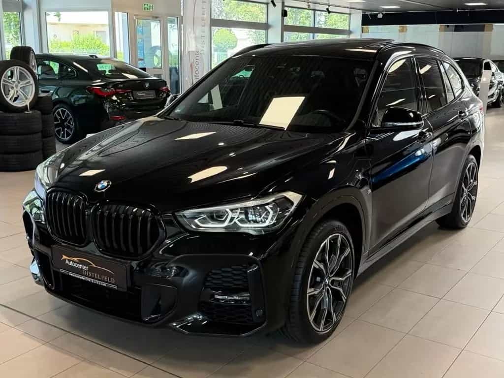 BMW X1 xDrive 20 i M Sport Automatik Pano AHK LED 02/2021-photo-2