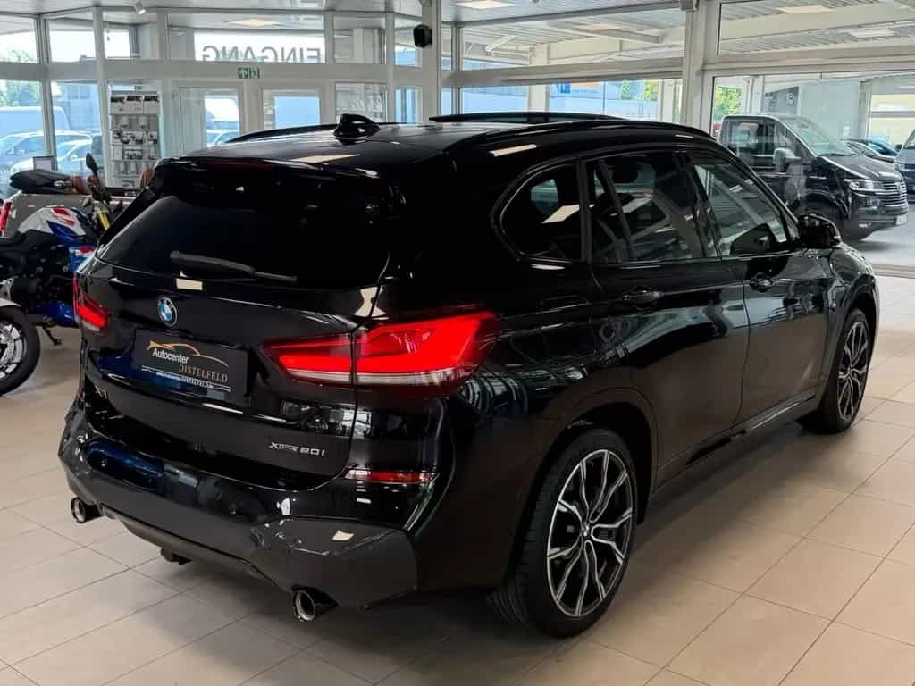 BMW X1 xDrive 20 i M Sport Automatik Pano AHK LED 02/2021-photo-6