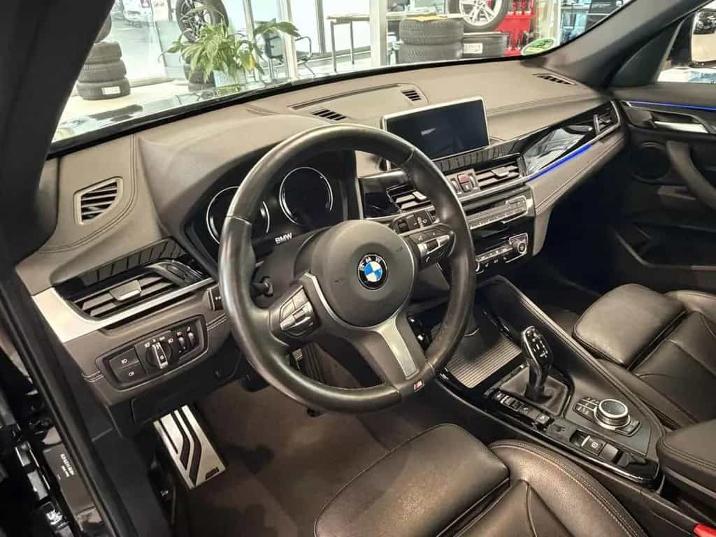BMW X1 xDrive 20 i M Sport Automatik Pano AHK LED 02/2021-photo-8