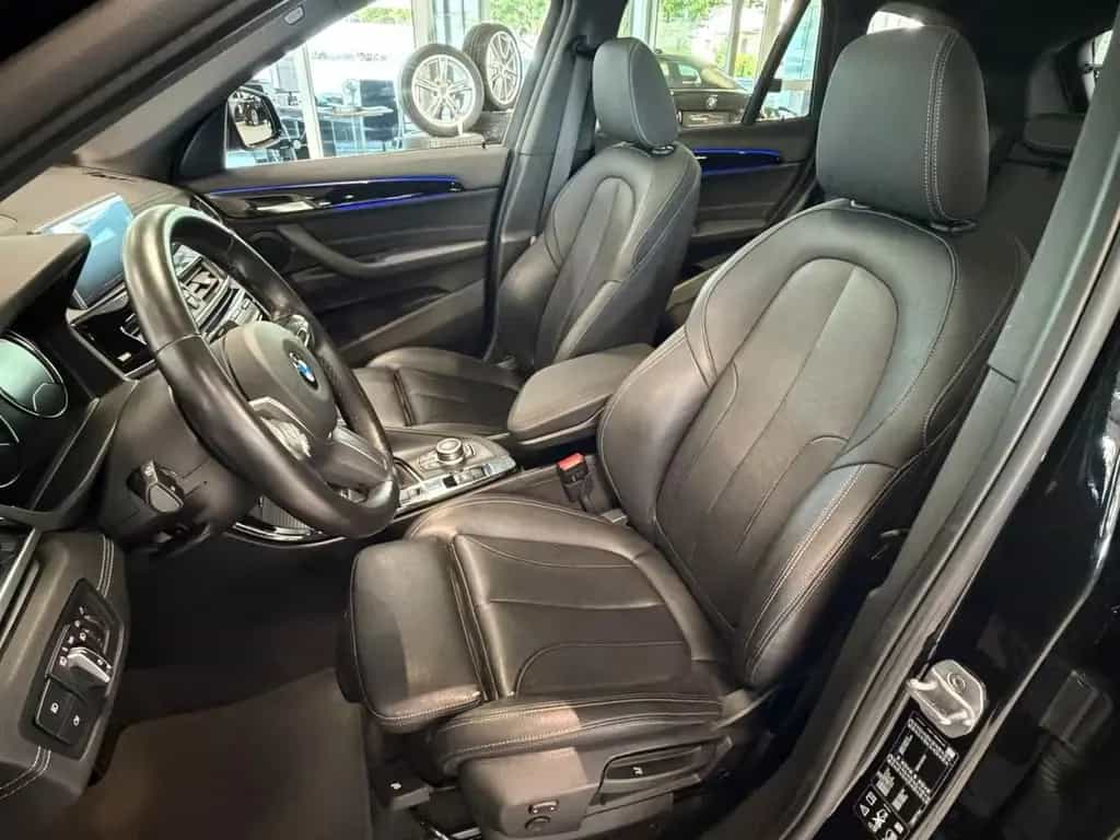 BMW X1 xDrive 20 i M Sport Automatik Pano AHK LED 02/2021-photo-9