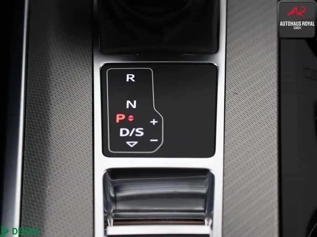 Audi A6 Avant 40 TDI S LINE PANO,MATRIX,KEYLESS,1.HD 01/2022-photo-18