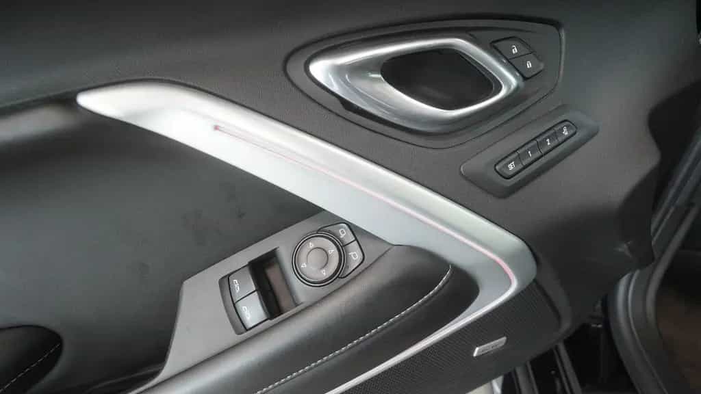 Chevrolet Camaro Coupé V8*RECARO*KW-V3*MAXTON*DEUTSCH*1HD 03/2019-photo-24