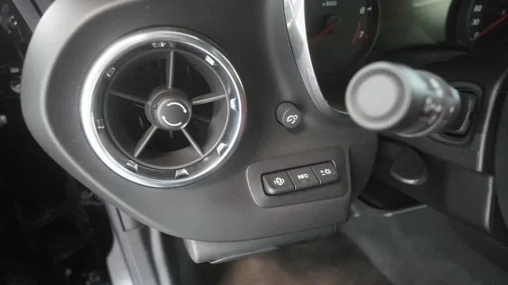 Chevrolet Camaro Coupé V8*RECARO*KW-V3*MAXTON*DEUTSCH*1HD 03/2019-photo-29