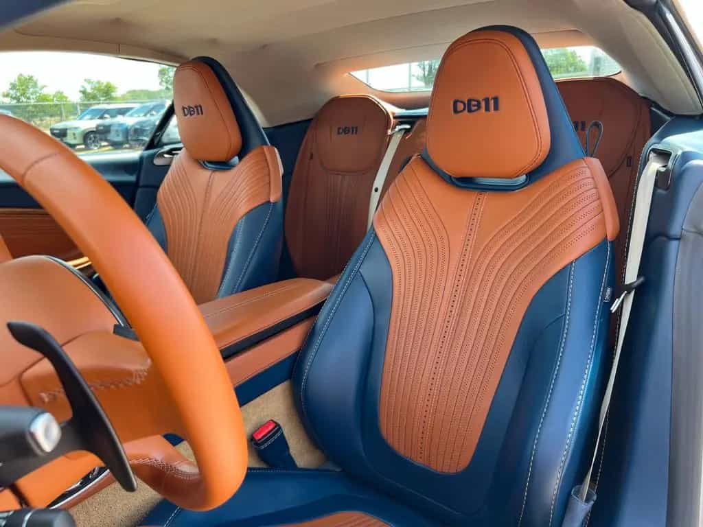 Aston Martin DB11 4.0 V8 Volante 01/2019-photo-8