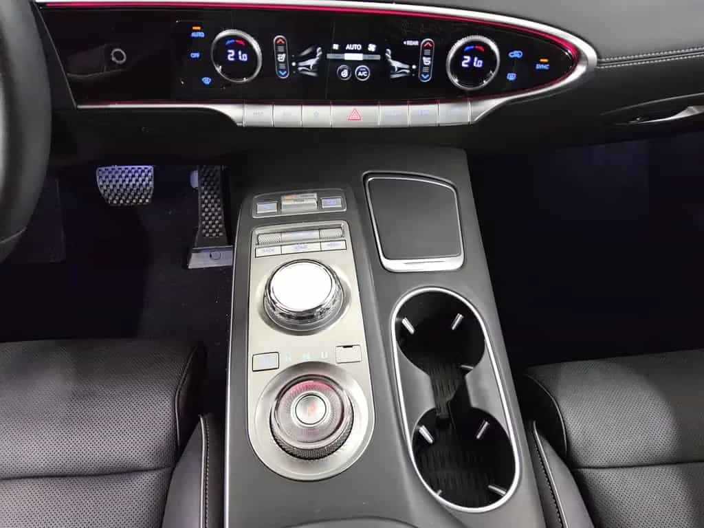 Genesis GV70 2.5T AWD Sport Leder Navi LED HuD 360° ACC 03/2024-photo-5