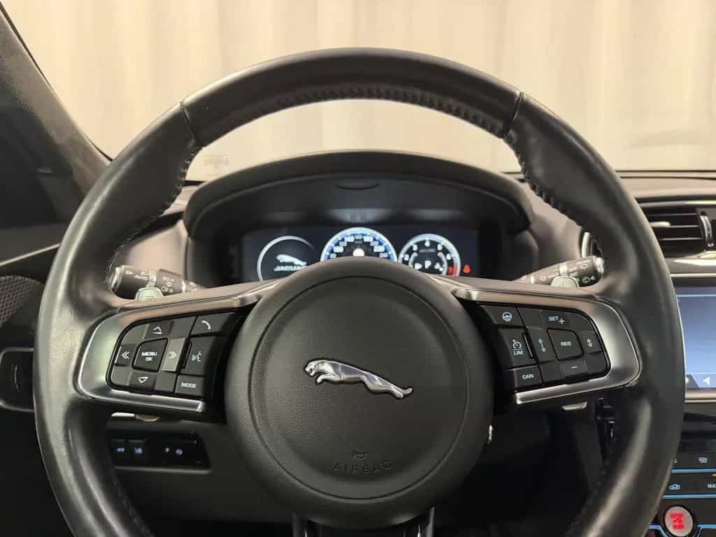 Jaguar F-Pace S AWD First Edition Standheiz. HUD LED 01/2017-photo-14