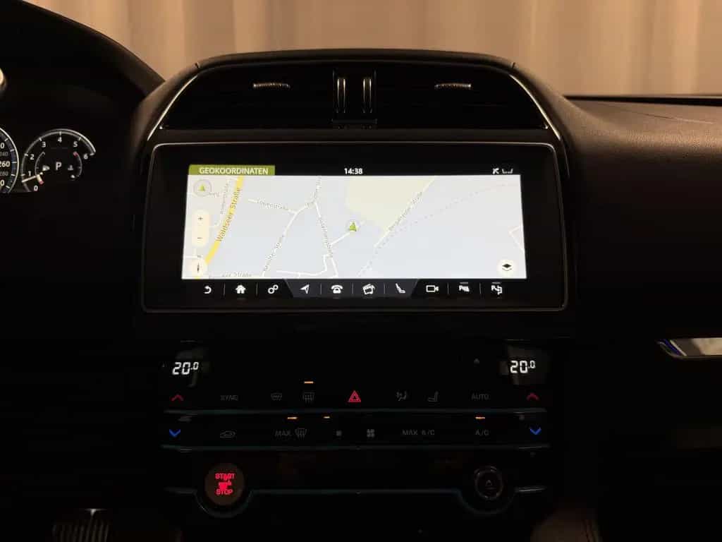 Jaguar F-Pace S AWD First Edition Standheiz. HUD LED 01/2017-photo-22