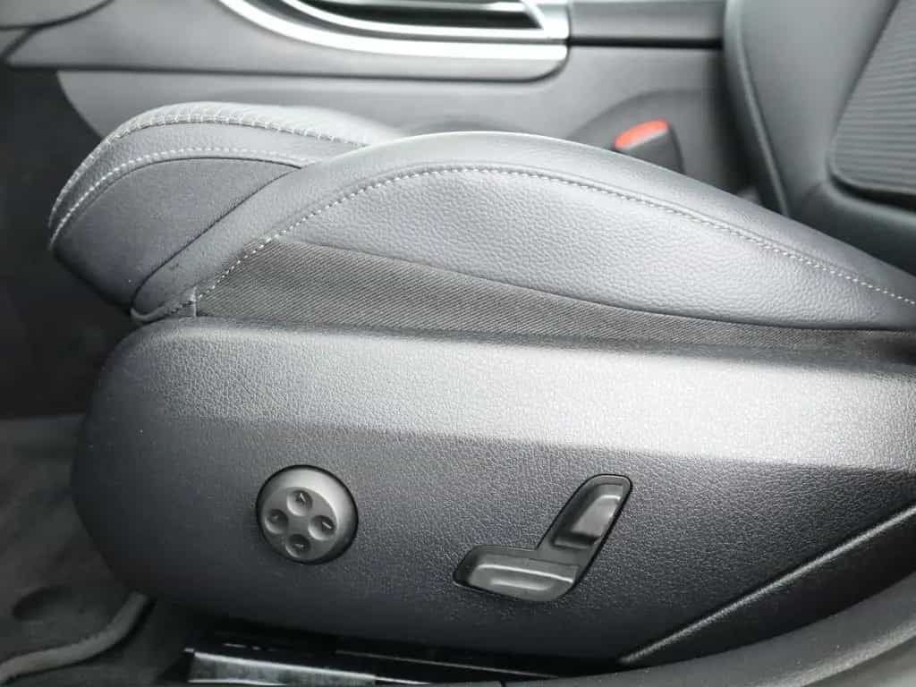 Mercedes-Benz C 220 d 4M T Avantgarde*AHK*Distronic*PTS*Kamera 02/2022-photo-24