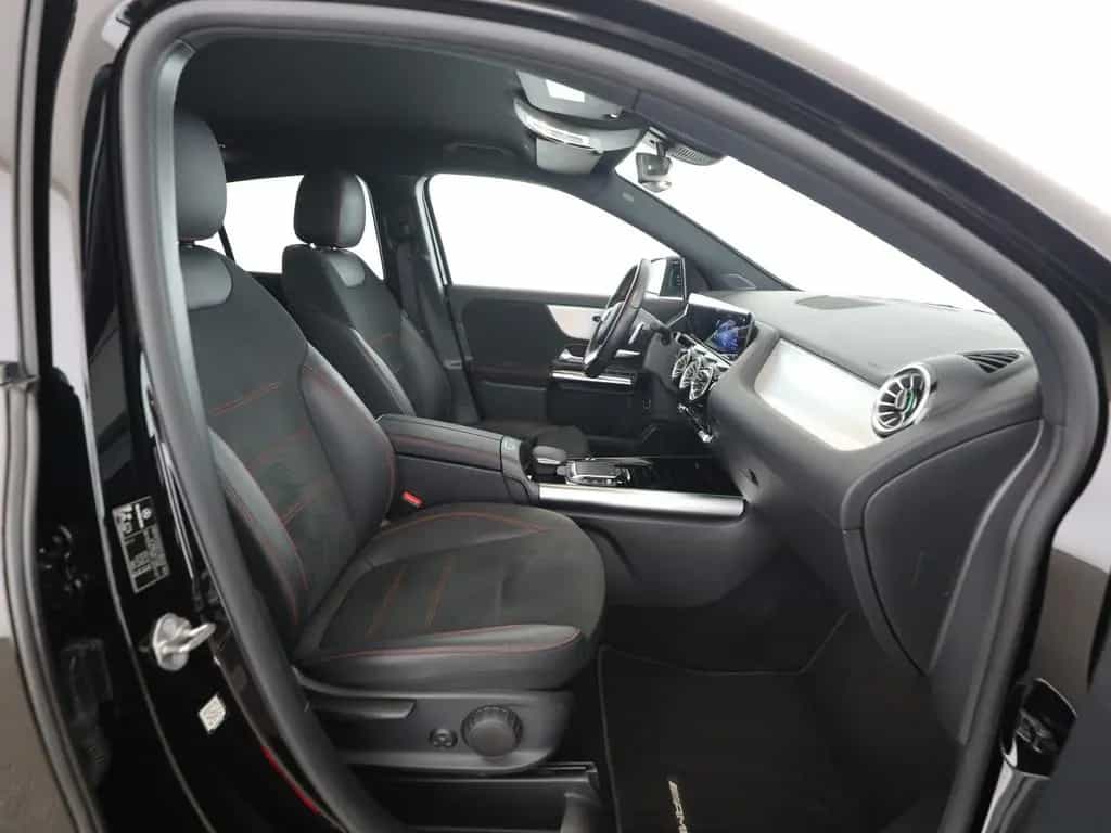 Mercedes-Benz GLA 180 AMG Night MBUX Kamera LED Navi Park-Ass. 12/2021-photo-9