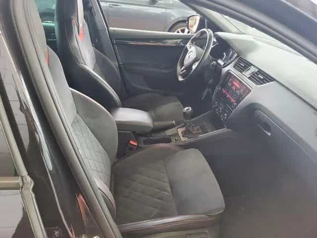 Skoda Octavia Combi RS 2.0 TSI DSG 01/2019-photo-6