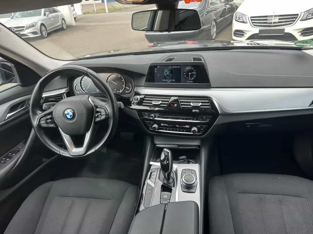 BMW 520 d Touring Automatik Navi LED 05/2019-photo-15