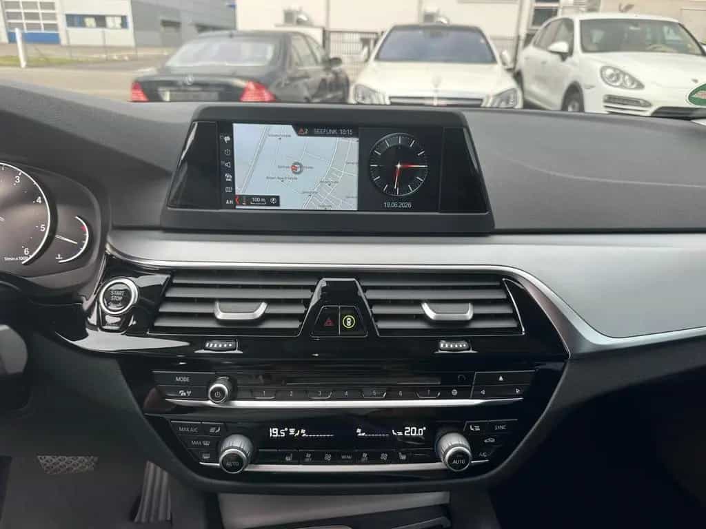 BMW 520 d Touring Automatik Navi LED 05/2019-photo-29