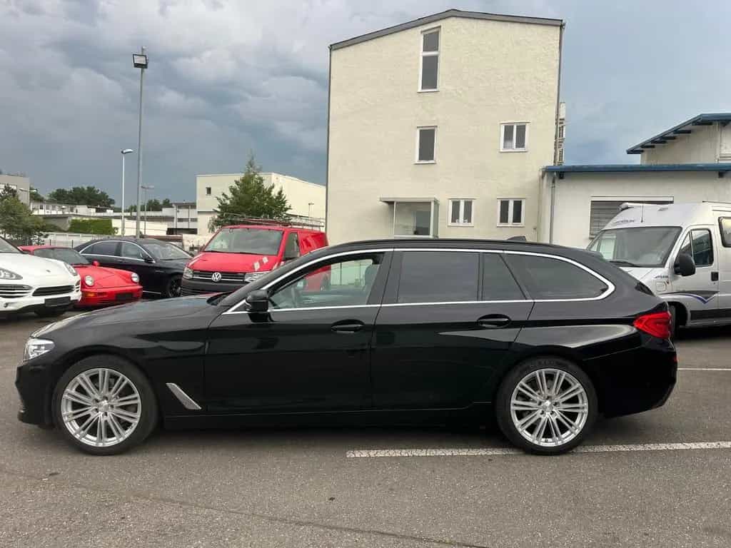 BMW 520 d Touring Automatik Navi LED 05/2019-photo-3
