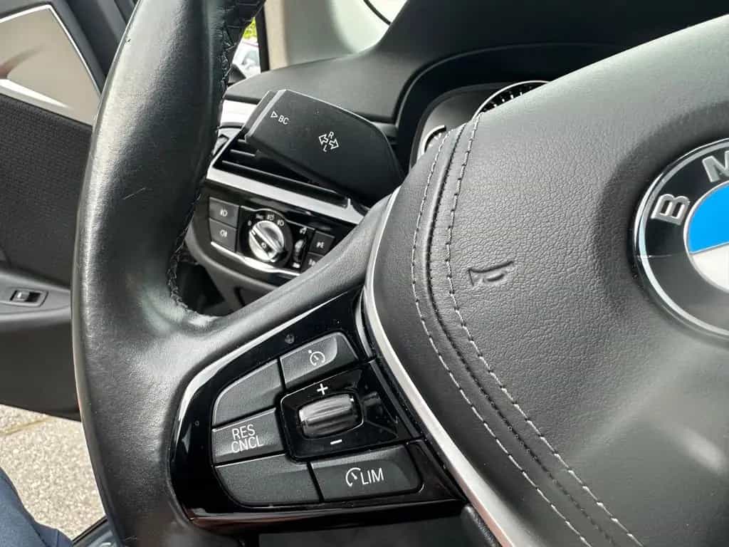BMW 520 d Touring Automatik Navi LED 05/2019-photo-36