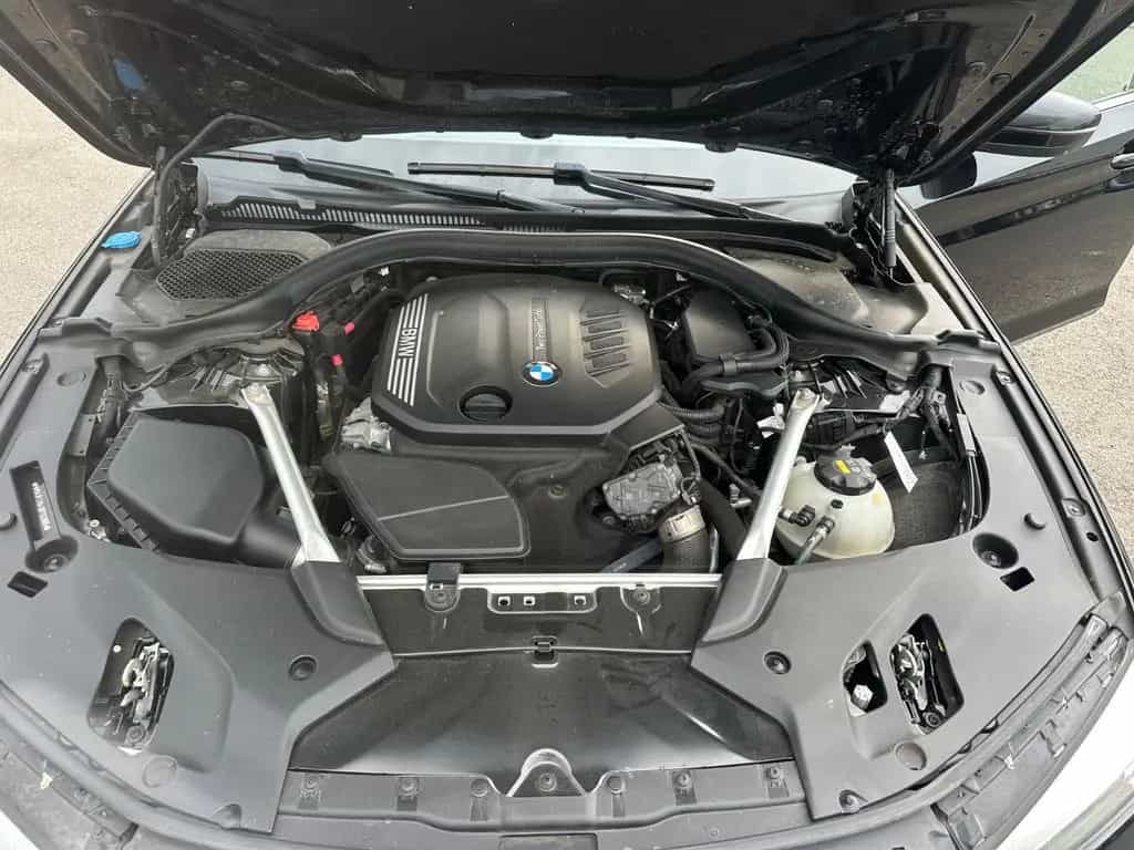 BMW 520 d Touring Automatik Navi LED 05/2019-photo-37