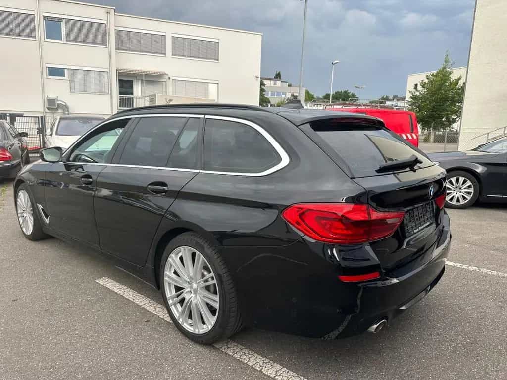 BMW 520 d Touring Automatik Navi LED 05/2019-photo-8