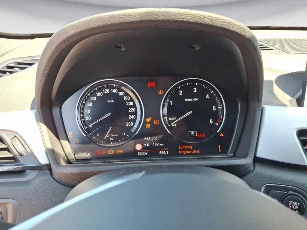 BMW X1 xDrive18d Advantage Panoramaglasdach, Klimaau 04/2022-photo-8