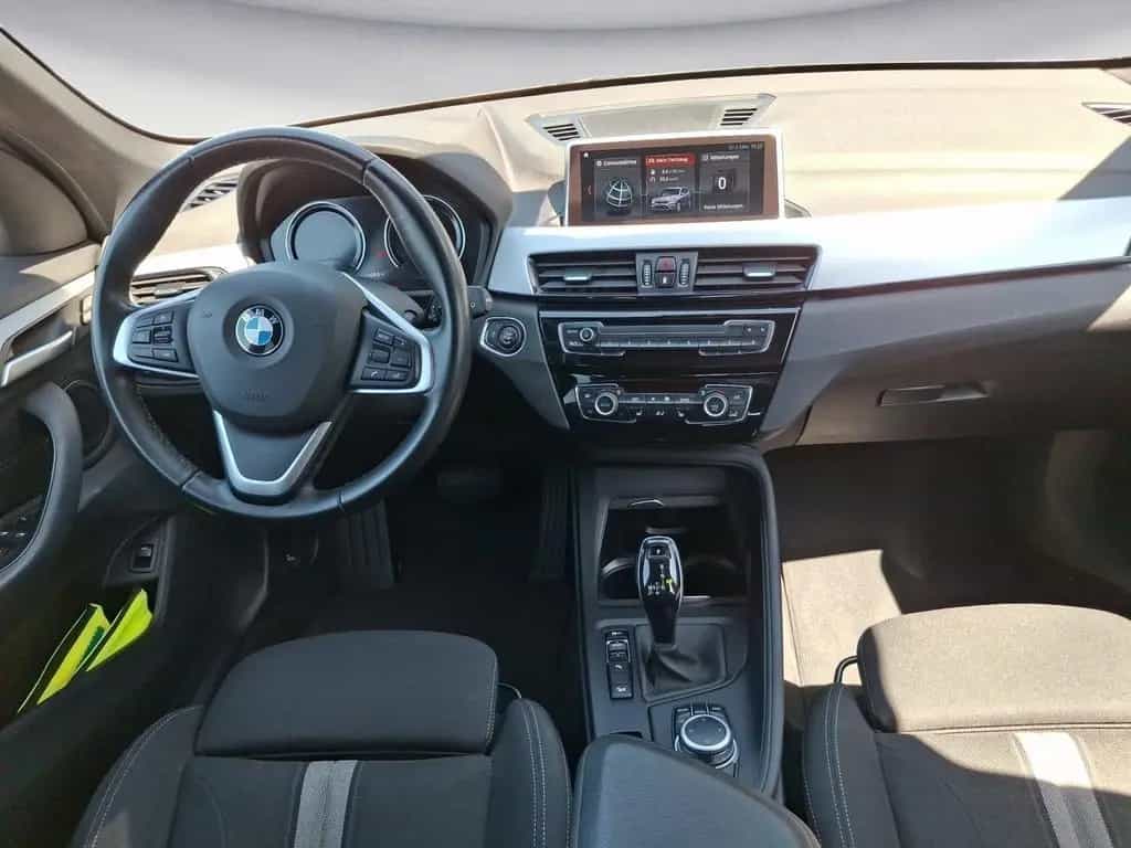 BMW X1 xDrive18d Advantage Panoramaglasdach, Klimaau 04/2022-photo-9