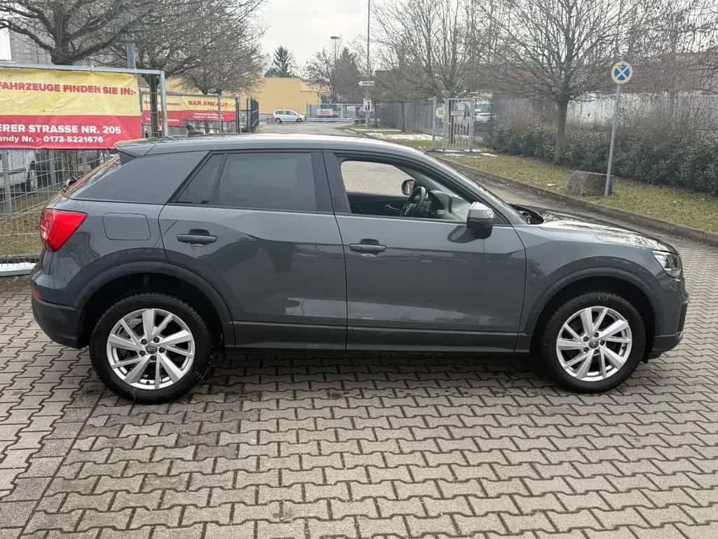 Audi Q2 30 TFSI GR.NAVI*KLIMAAT*6.G*SHZ*TEMPO*MFL*PDC 12/2018-photo-4
