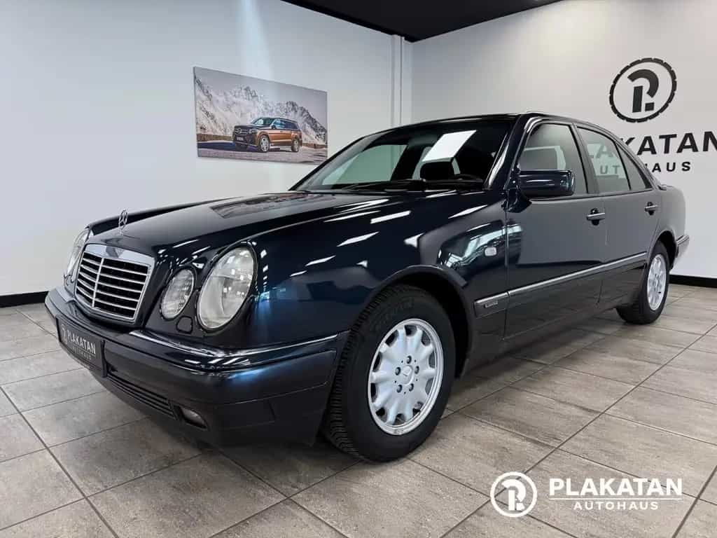 Mercedes-Benz E 240 Xenon Automatik Klima V6 MB-Service 10/1997-photo-0